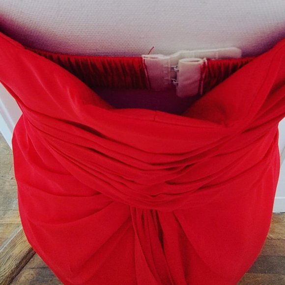 Stunning Cherry RED chiffon strapless evening Gown size 10. Beautiful Dress 👗. - Picture 8 of 17